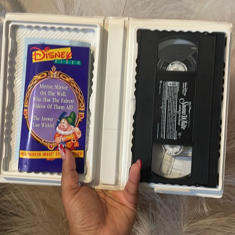 Snow White VHS - Picture 3 of 3